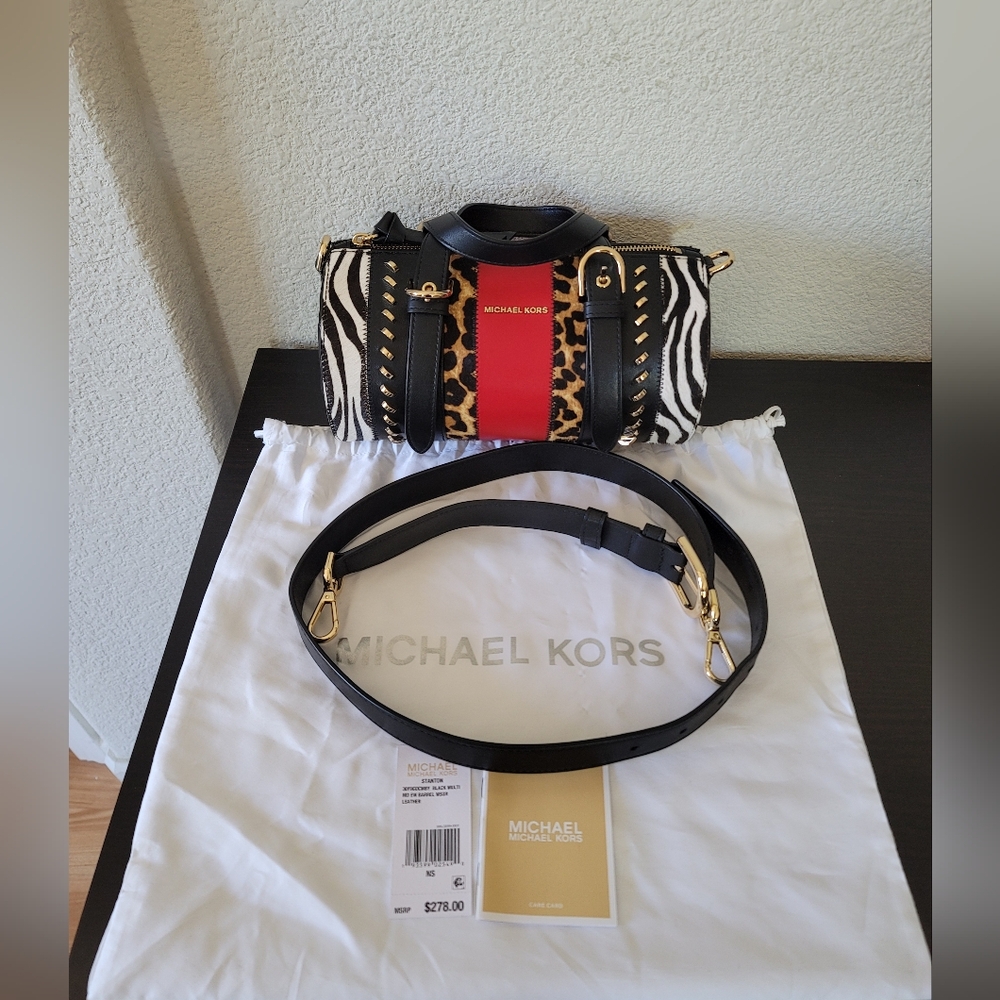 MICHAEL Michael Kors Stanton Barrell Bag - Picture 1 of 10